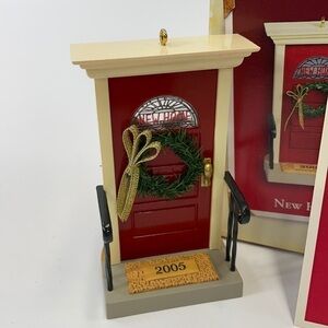 Hallmark ornament “new home “2005